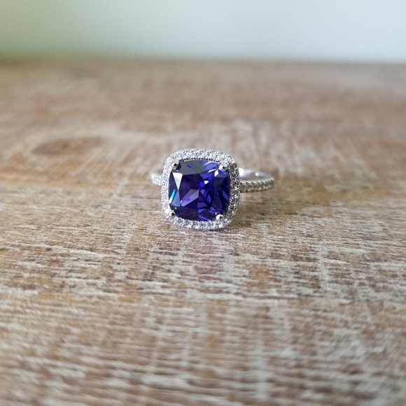 💜9.5ct Tanzanite and Sterling Ring💜 - Picture 2 of 6